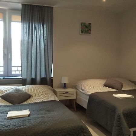 Old Town Garden Apartment Netflix Varsovia Exterior foto